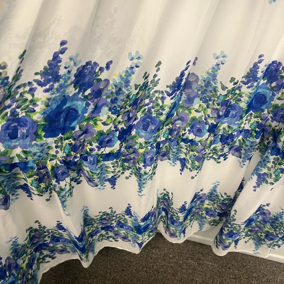 Floral Blue and Green Maxi Dress Plus Size 16 - Picture 6 of 9